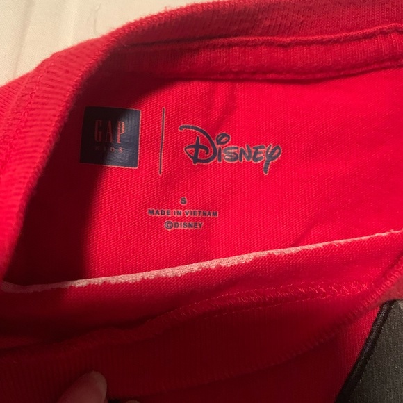 Lot of 2 long-sleeve Mickey Mouse Gap t-shirts sz youth S - Picture 2 of 5